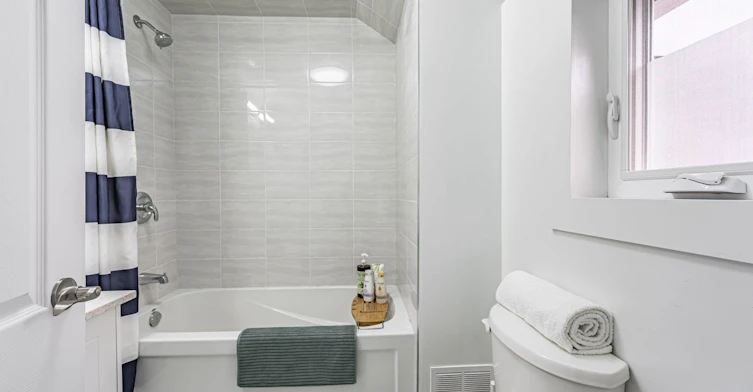 132 Twenty Second Street, Toronto, ON, M8V 3M4 - 5