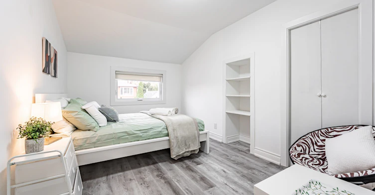 132 Twenty Second Street, Toronto, ON, M8V 3M4 - 2