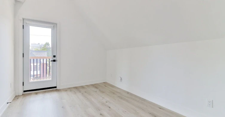 3-45 Brock Avenue, Toronto, ON, M6K 2K9 - 10