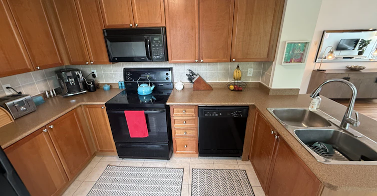 216-80 Port Street E, Mississauga, ON, L5G 4V6 - 30