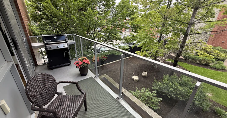 216-80 Port Street E, Mississauga, ON, L5G 4V6 - 8