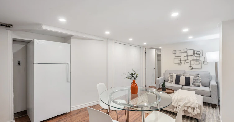 BSMT-10 Innes Avenue, Toronto, ON, M6E 1M8 - 4