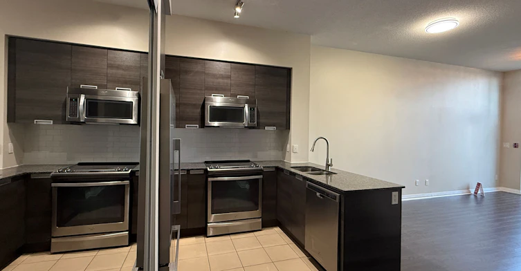 109-55 Eglinton Avenue W, Mississauga, ON, L5R 3P5 - 13