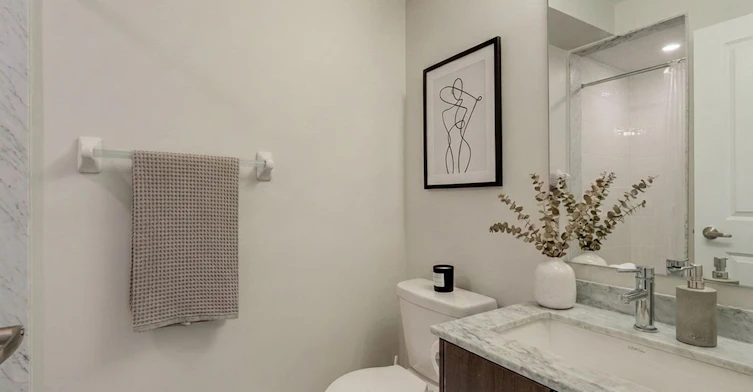 Upper-59 Creekbank Road, Toronto, ON, M6L 0A4 - 12