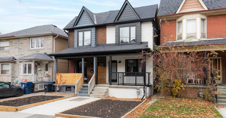 Lower-46 Rutland Street, Toronto, ON, M6M 1G1 - 3