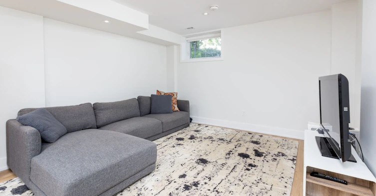 171 Gilbert Avenue, Toronto, ON, M6E 4W4 - 21