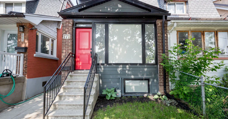 171 Gilbert Avenue, Toronto, ON, M6E 4W4