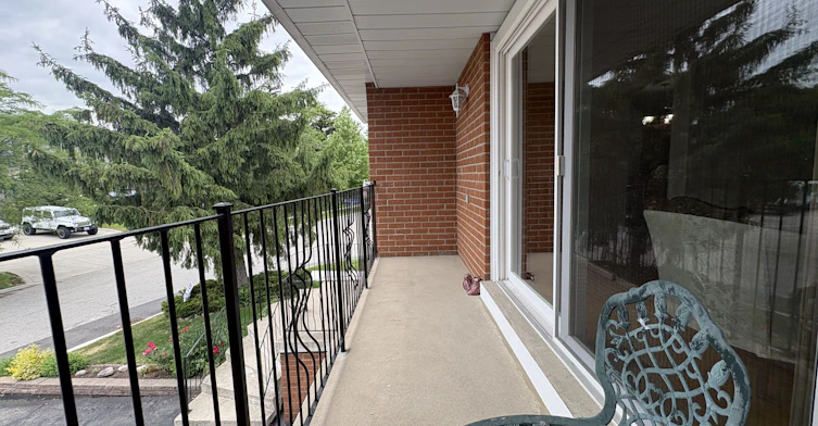 966 Lovingston Crescent, Mississauga, ON, L4W 3S7 - 10