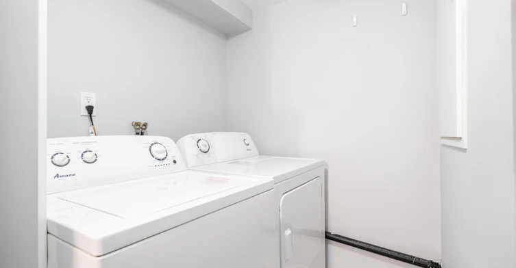 Bsmt-35A Bowie Avenue, Toronto, ON, M6E 2P2 - 14
