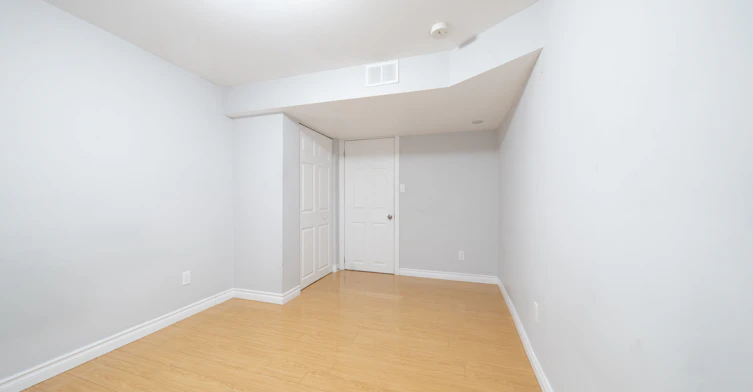 Bsmt-35A Bowie Avenue, Toronto, ON, M6E 2P2 - 10
