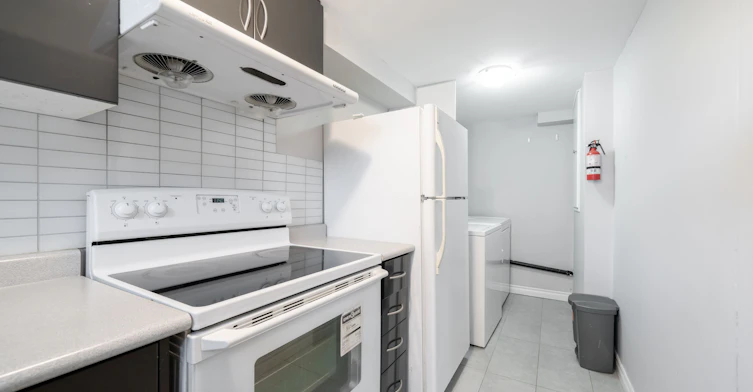 Bsmt-35A Bowie Avenue, Toronto, ON, M6E 2P2 - 13