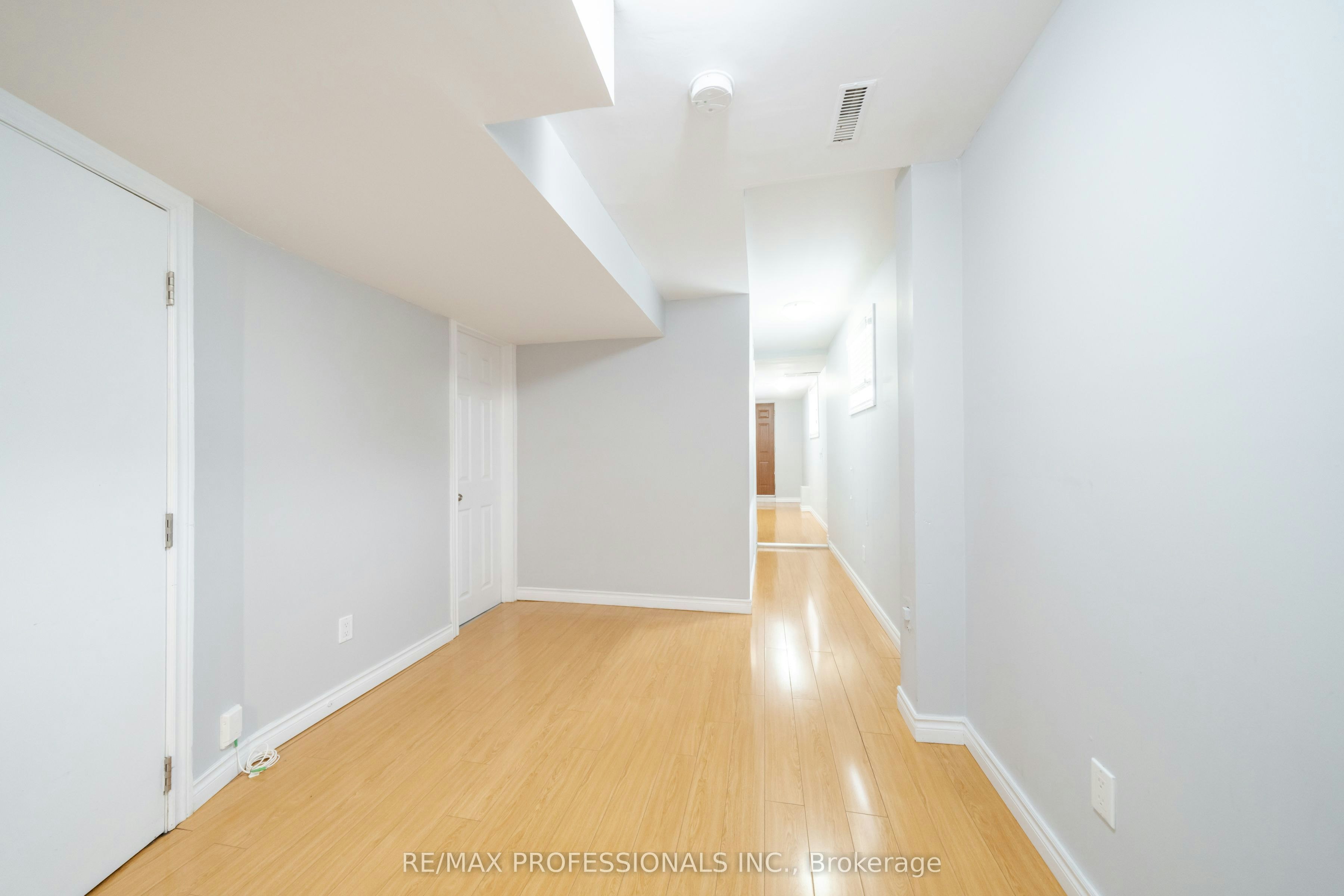 Bsmt-35A Bowie Avenue, Toronto, ON, M6E 2P2 - 15