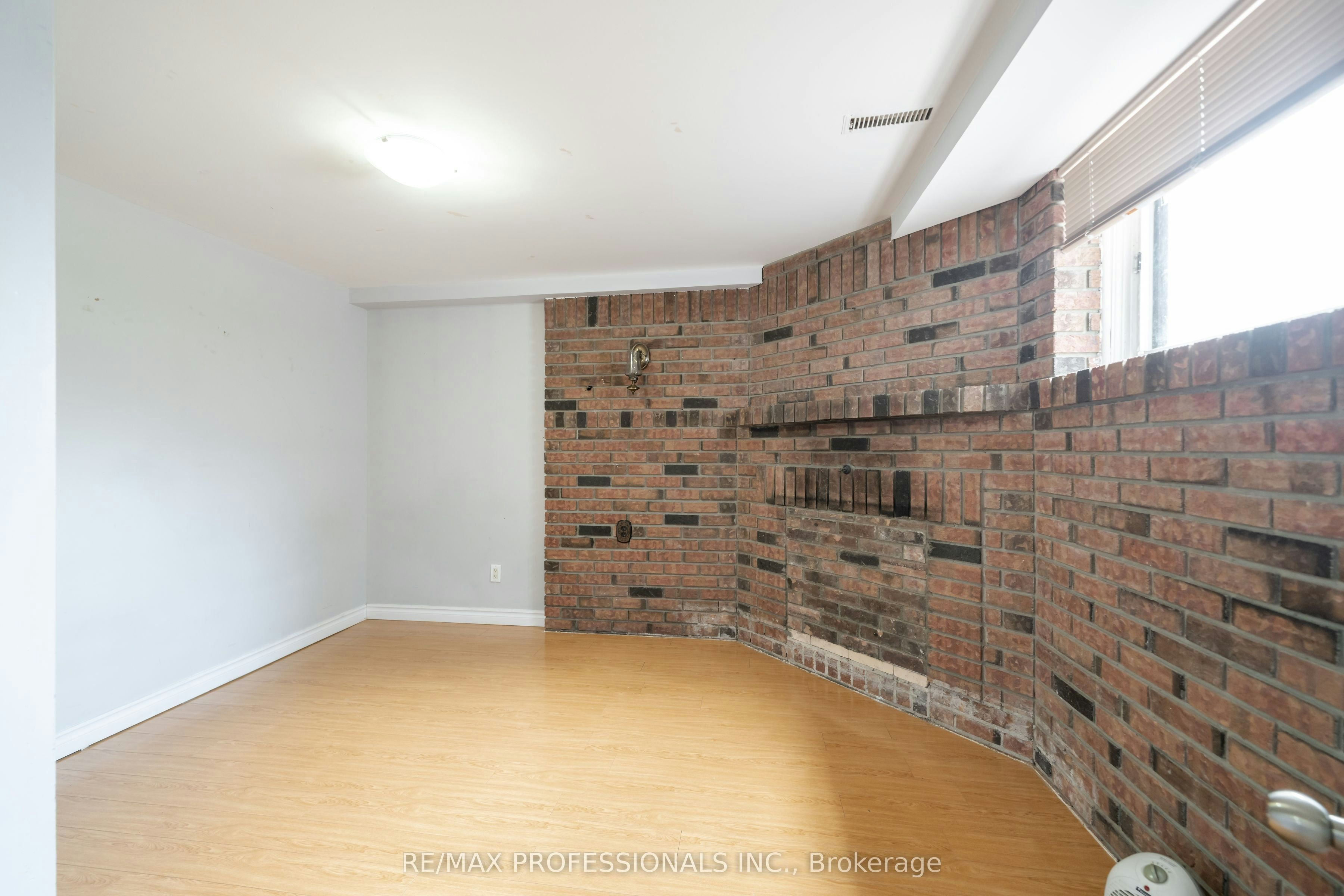 Bsmt-35A Bowie Avenue, Toronto, ON, M6E 2P2 - 6