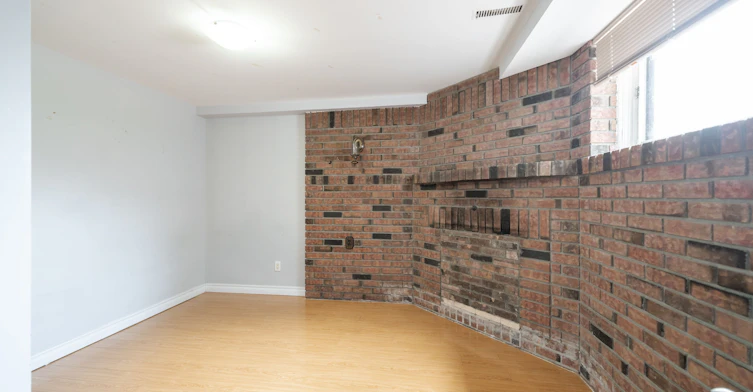 Bsmt-35A Bowie Avenue, Toronto, ON, M6E 2P2 - 6