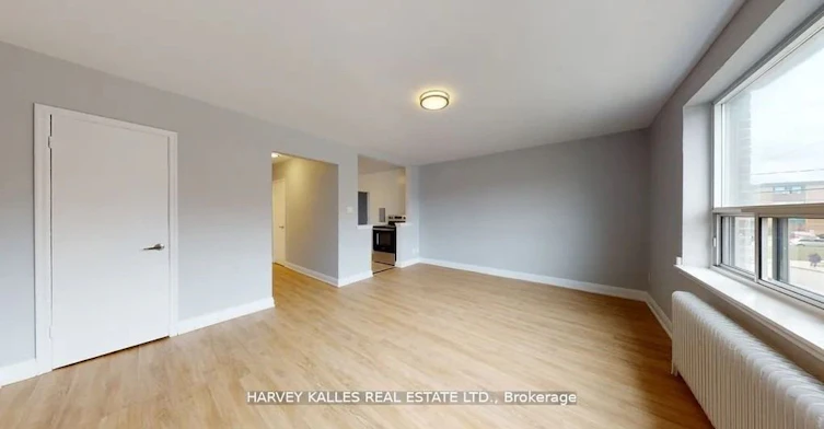 B4-31 Clearview Heights, Toronto, ON, M6M 2A2