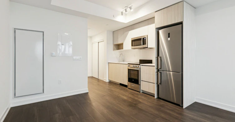 512-801 The Queensway N/A, Toronto, ON, M8Z 6A8