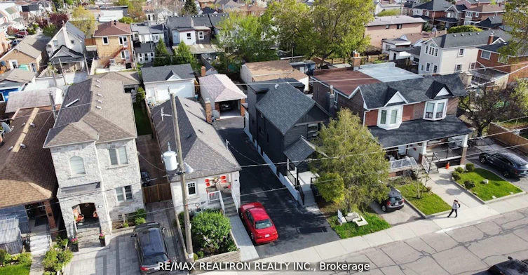 77 Hatherley Road, Toronto, ON, M6E 1V8 - 33