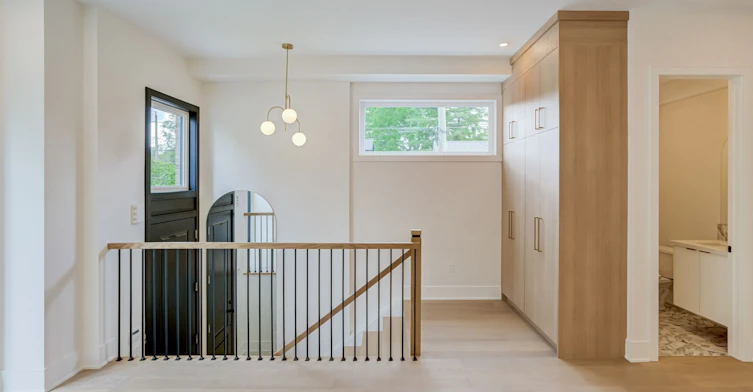 39 Wesley Avenue, Mississauga, ON, L5H 2M6 - 3