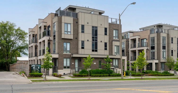 1-713 Lawrence Avenue W, Toronto, ON, M6A 1B4