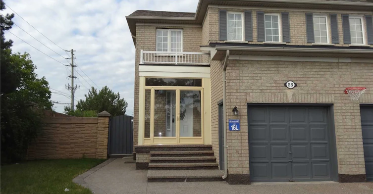 25 Lucio Court, Brampton, ON, L6P 1K1