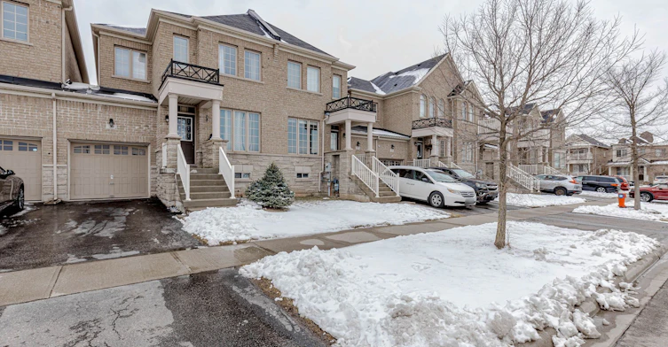 39 Chesterwood Crescent, Brampton, ON, L6Y 0Z4
