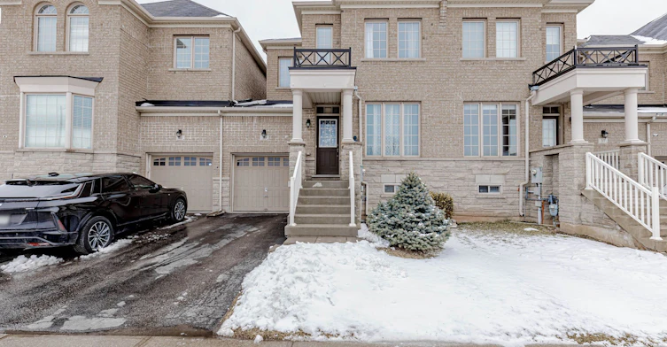 39 Chesterwood Crescent, Brampton, ON, L6Y 0Z4 - 2