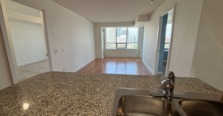 839-35 Viking Lane, Toronto, ON, M9B 0A2 - 10