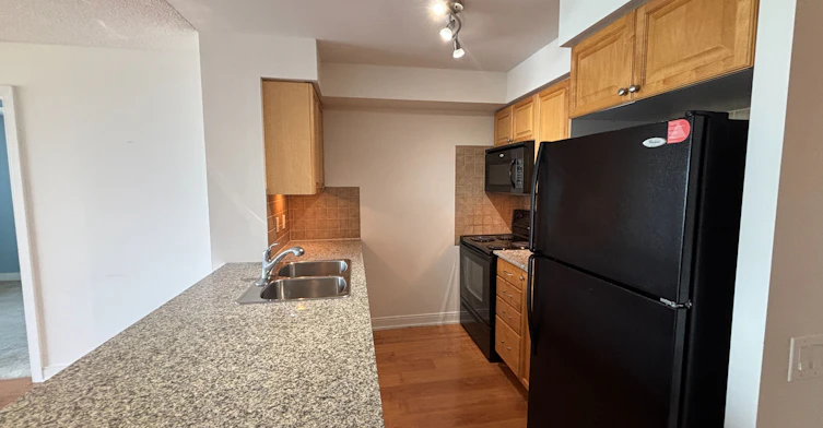 839-35 Viking Lane, Toronto, ON, M9B 0A2 - 9