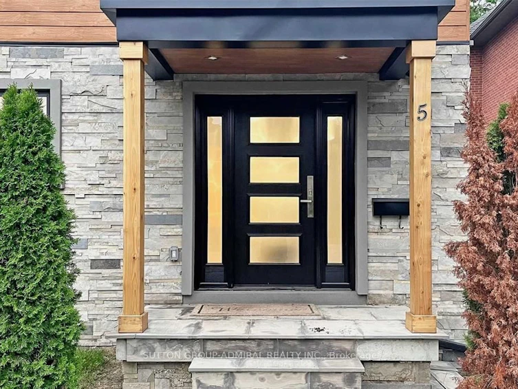 5 Donnybrook Lane, Toronto, ON, M9A 2V2 - 2
