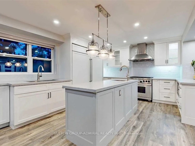 5 Donnybrook Lane, Toronto, ON, M9A 2V2 - 13