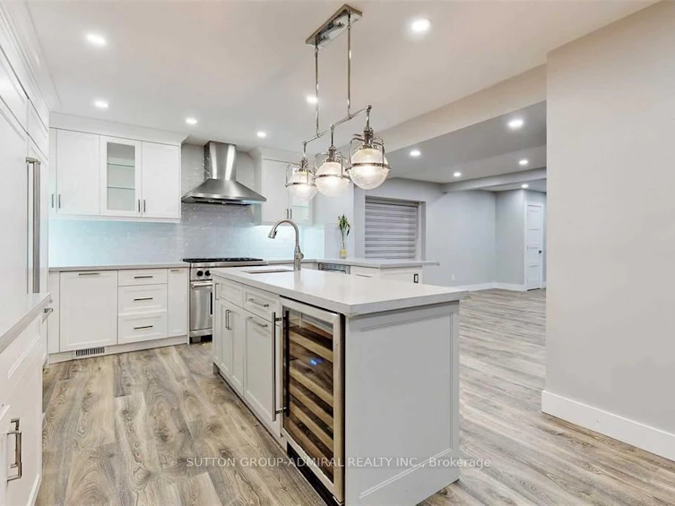 5 Donnybrook Lane, Toronto, ON, M9A 2V2 - 12