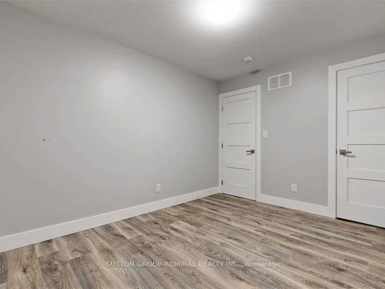 5 Donnybrook Lane, Toronto, ON, M9A 2V2 - 31