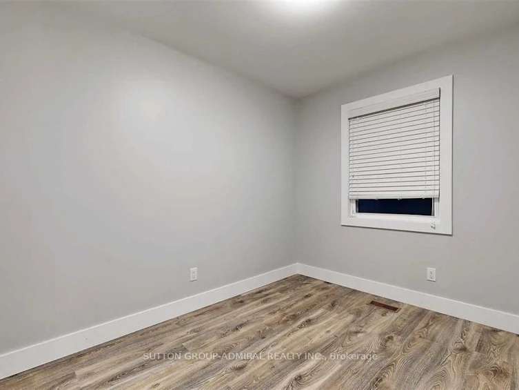 5 Donnybrook Lane, Toronto, ON, M9A 2V2 - 33