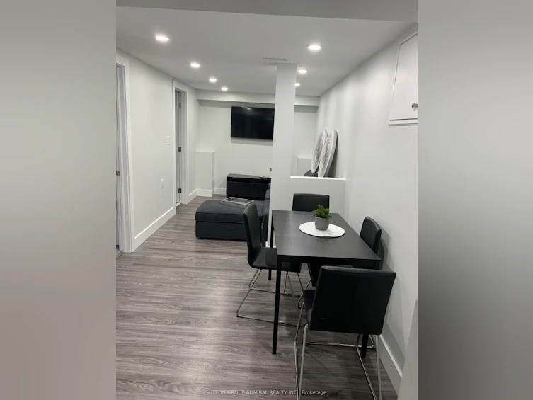 5 Donnybrook Lane, Toronto, ON, M9A 2V2 - 39