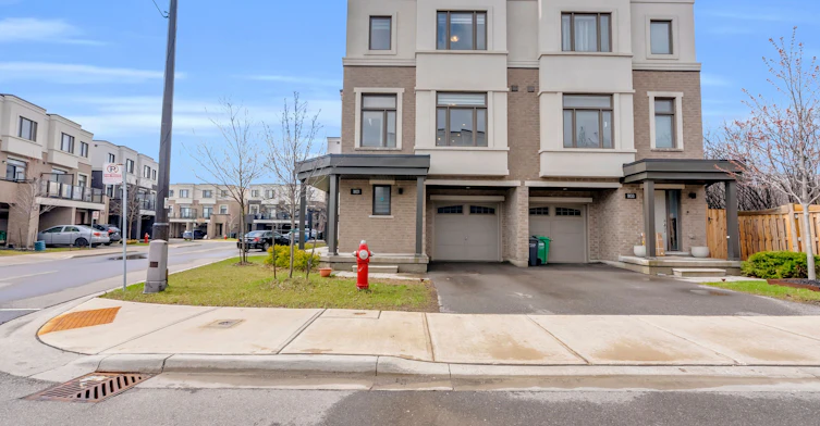 1801 Mitoff Place, Mississauga, ON, L4W 0E8