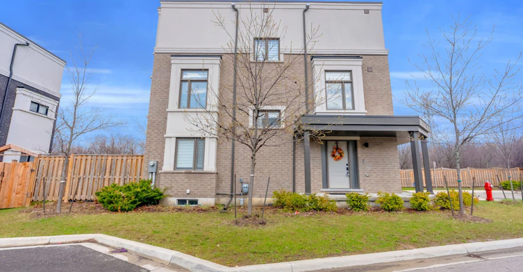 1801 Mitoff Place, Mississauga, ON, L4W 0E8 - 3