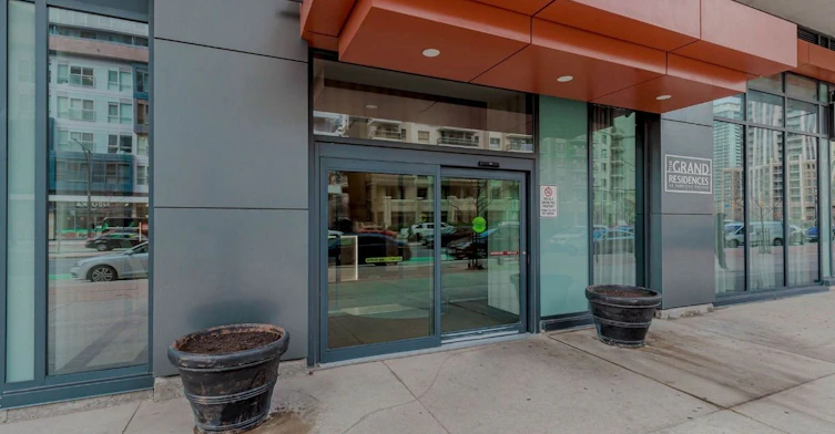 2109-4070 Confederation Parkway, Mississauga, ON, L5B 0E9 - 2