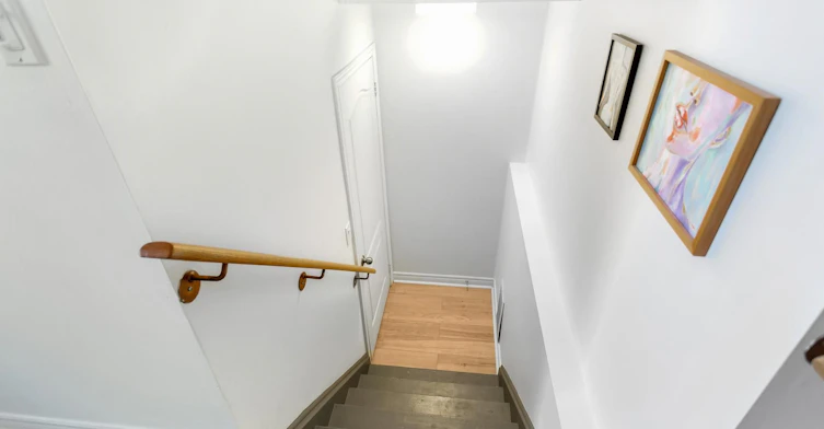 16 Lightbourn Avenue, Toronto, ON, M6H 3P3 - 4