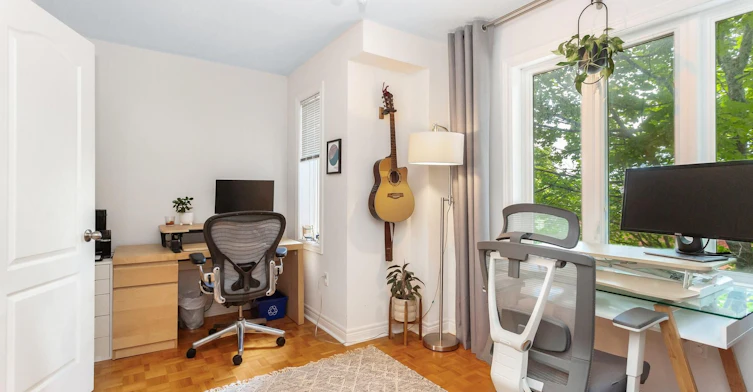 16 Lightbourn Avenue, Toronto, ON, M6H 3P3 - 24