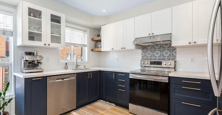 16 Lightbourn Avenue, Toronto, ON, M6H 3P3 - 12