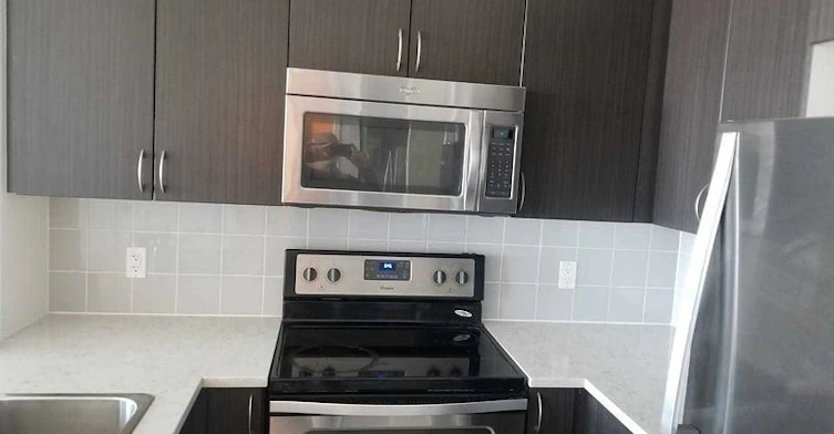 PH-03-339 Rathburn Road W, Mississauga, ON, L5B 0K6 - 2