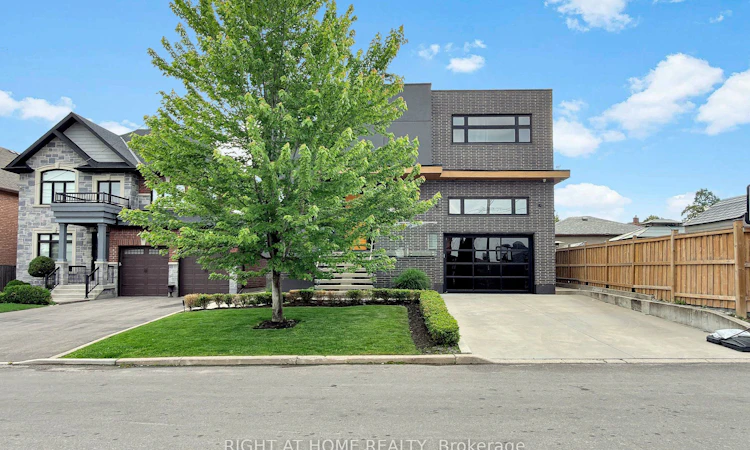 2931 Lansdowne Avenue