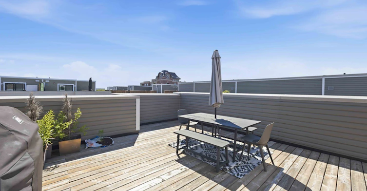 19-95 Eastwood Park Gardens, Toronto, ON, M8W 0B9