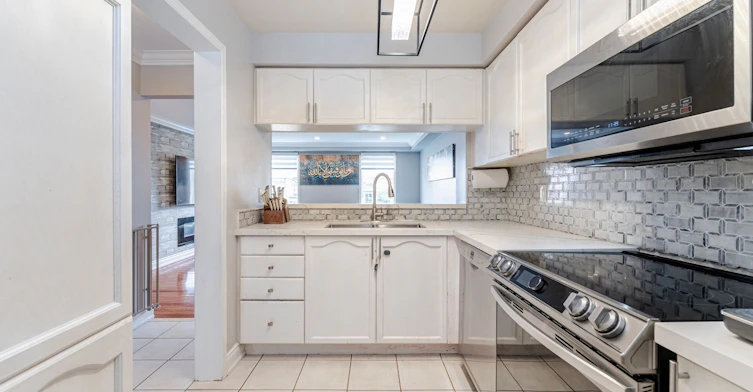 5352 Bushelgrove Circle, Mississauga, ON, L5M 6B8 - 6