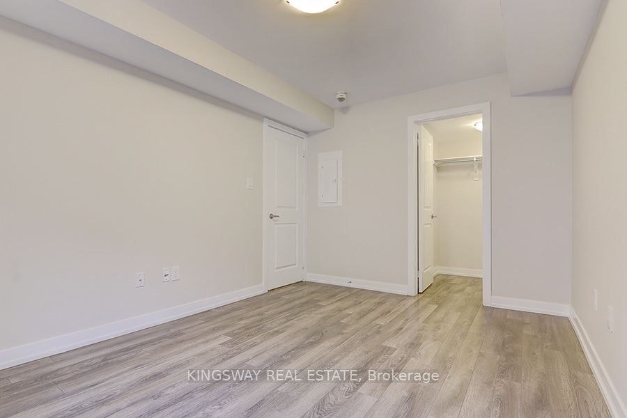 92-100 Parrotta Drive, Toronto, ON, M9M 0G1 - 15