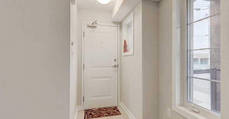92-100 Parrotta Drive, Toronto, ON, M9M 0G1 - 4