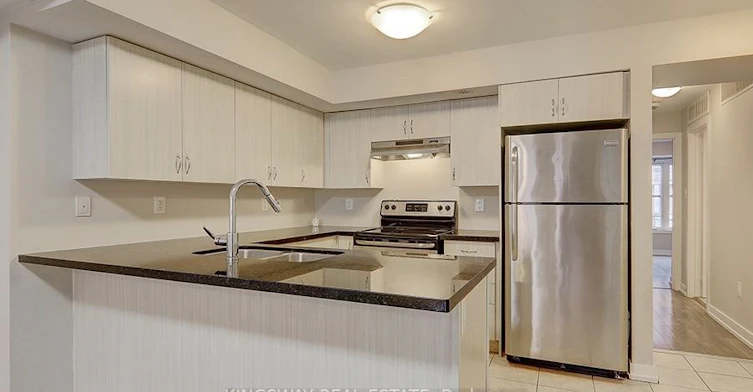 92-100 Parrotta Drive, Toronto, ON, M9M 0G1 - 7