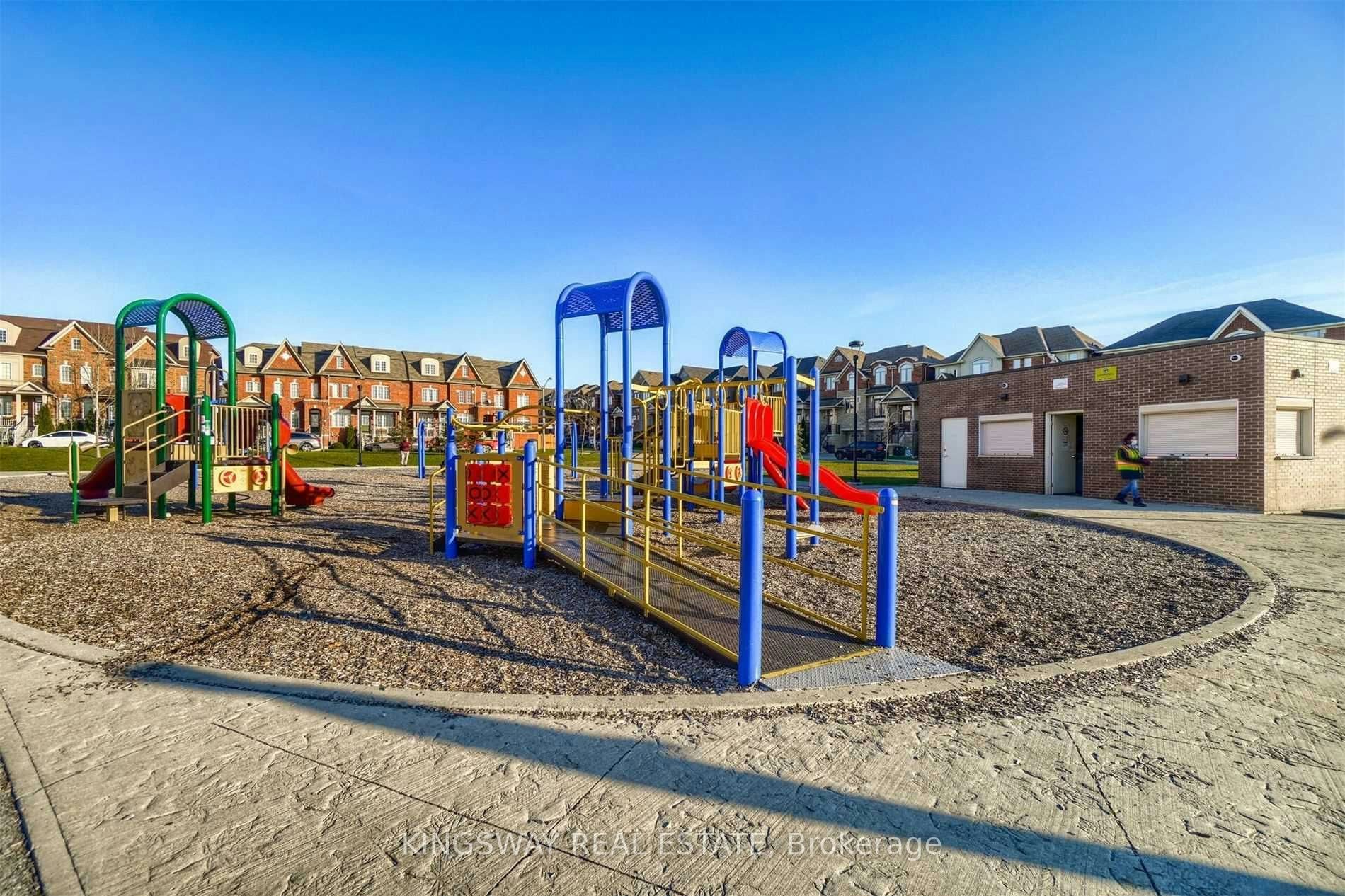 92-100 Parrotta Drive, Toronto, ON, M9M 0G1 - 20