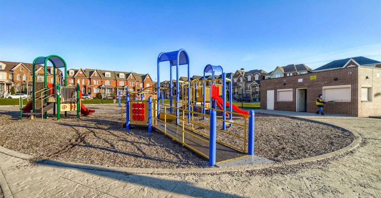 92-100 Parrotta Drive, Toronto, ON, M9M 0G1 - 20