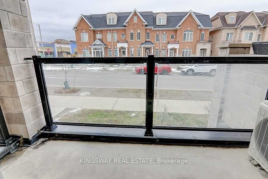 92-100 Parrotta Drive, Toronto, ON, M9M 0G1 - 19
